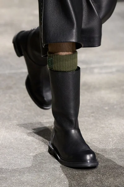 Look 3